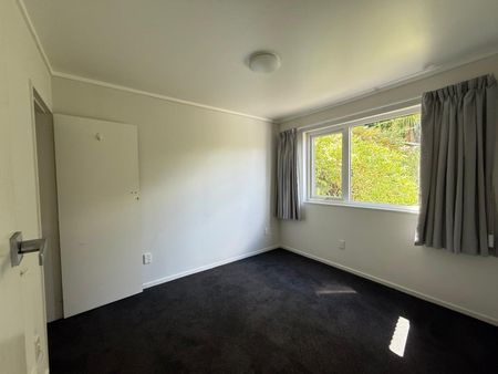 163B Miromiro Road, Normandale - Photo 2