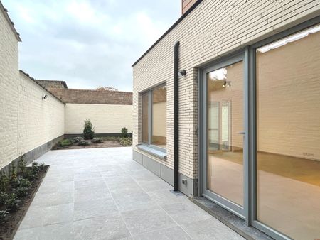 Volledig gerenoveerd gelijkvloers appartement in de buurt van UZ Gent met ruime stadstuin - Photo 5