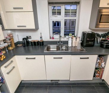 2 bedroom apartment to rent - Photo 5