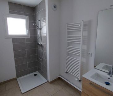 location Appartement T3 DE 58.4m² À SAINT EGREVE - Photo 3