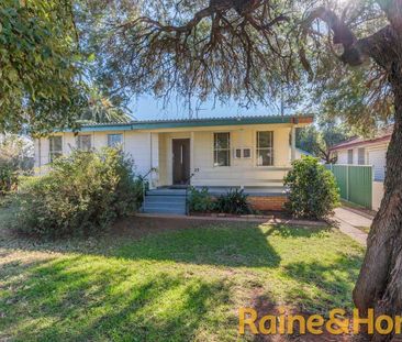 Charming Family Home - Photo 6