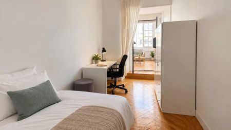 Room in a shared 9-bedroom apartment for rent in Argüelles, Madrid - Foto 3