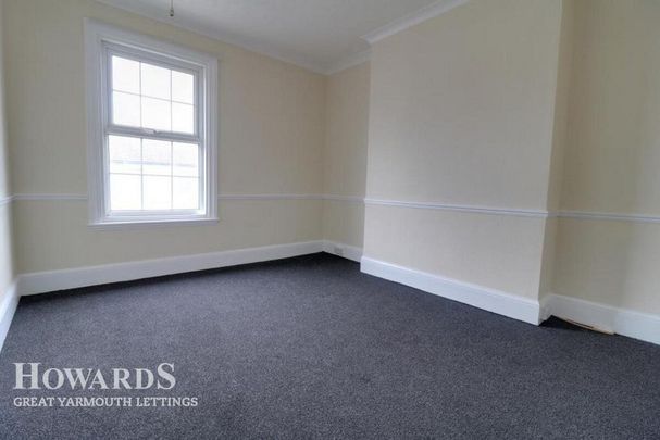 4 bedroom terraced house to rent - Photo 1