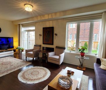 For Lease - 19 Chouinard Way Unit# #Main&2nd, Aurora, Ontario - Photo 1