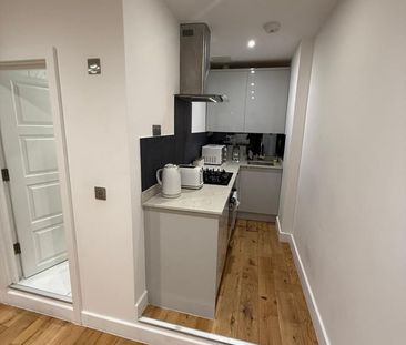 1 Bed Flat, Central House, E15 - Photo 3