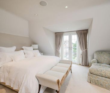 4 bedroom end of terrace house to rent - Photo 5