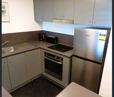 Residences @ 333 Exhibition St – Furnished 2 Bed /2 bath Apartment ... - Photo 6