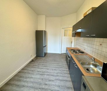 Große renovierte 4-Raumwohnung mit Balkon, Garten und Einbauküche - Photo 1
