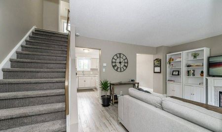 For Lease - 159 Old Carriage Drive, Kitchener, Ontario - Photo 4