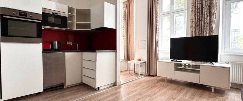 SOFORT FREI & MITTEN im KIEZ | charmante, gut geschnittene 1-Zimmerwohnung | EBK | möbliert - Foto 1