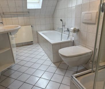 Ihr neues Zuhause zum Wohlfühlen - großzügige Dachgeschosswohnung i... - Foto 1