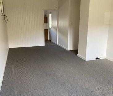 Quiet Unit in small group - Photo 5