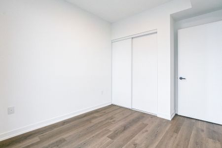 For Lease - 8 Interchange Way, Vaughan, Ontario - Photo 5