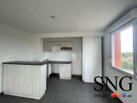 T3 AVEC BALCON ET PARKING - Photo 3