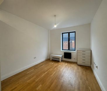 Thornbury house, Elmlfield Road, Bromley BR1, London - Photo 5