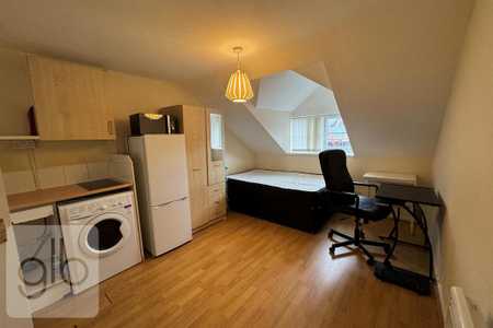 Studio to rent - Photo 5
