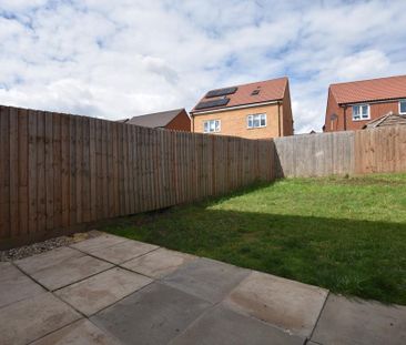 3 bedroom semi-detached house to rent - Photo 1