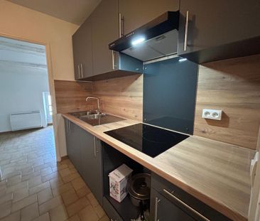 Location Appartement 2 pièces 42m² LA ROCHELLE 17000 - Photo 3