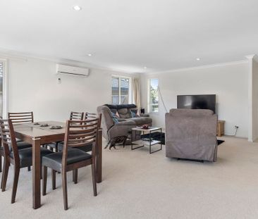 Spacious home in sought after location - Photo 1