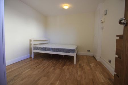 1 bedroom ground floor flat to rent - Photo 2