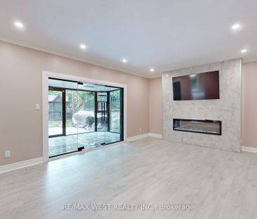 For Lease - 499 Reynolds Street Unit# Main Floor, Whitby, Ontario - Photo 2