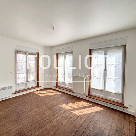 A LOUER - SOURDEVAL - BEL APPARTEMENT T2 TR�S LUMINEUX - Photo 4