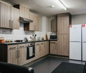 Premium Plus 5 Bed Ensuite - Photo 5