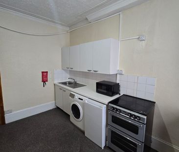 Studio Flat, Bowes Road, N13 - Photo 4