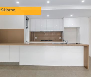 Modern Townhouse style home - Photo 4