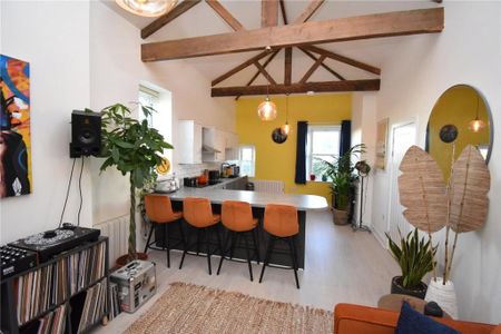 2 bedroom apartment to rent High Street South, Dunstable, LU6 - Photo 2