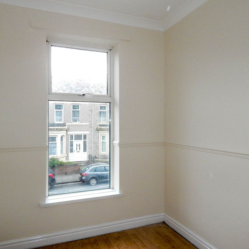 3 bed flat to rent in Chichester Road, South Shields, NE33 - Photo 1