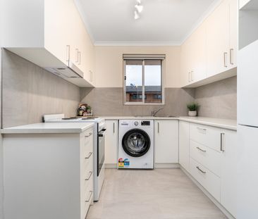 4/6 Chermside Street, Deakin ACT 2600 - Apartment For Rent | Domain - Photo 2