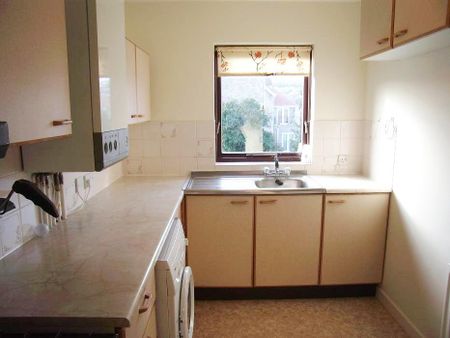 2 bedroom flat to rent - Photo 5