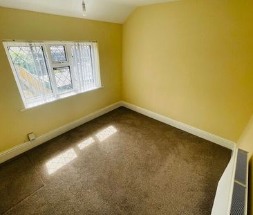 Limes Avenue, Brierley Hill, DY5 1PG - Photo 1