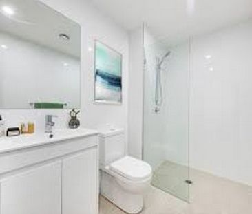 Stylish 1 Bedroom + Study Apartment in Merrylands – Ideal Location! - Photo 6