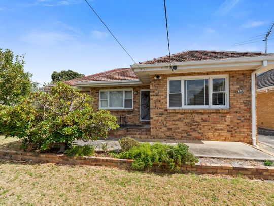 30 Cricklewood Avenue, Frankston - Photo 1