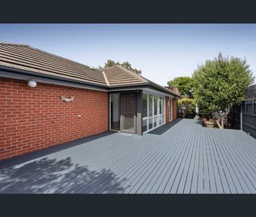 2/8 Ebden Avenue, Black Rock, Vic 3193 - Photo 3
