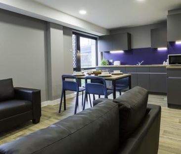 1 bedroom in a flat share to rent - Photo 1