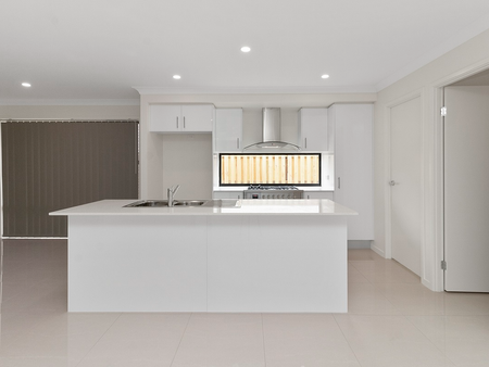 676 Foxwell Road, Coomera Waters, QLD - Photo 3