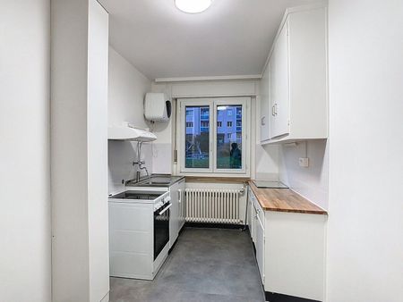 Charmant logement de 2½ pièces situé dans un quartier entouré de verdure - Photo 5