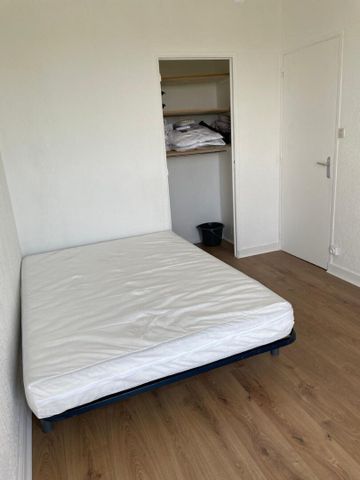 Marignane appartement de type 2 meublé avec cave Centre Ville le parc Camoin la tour avec ascenseur, - Photo 5