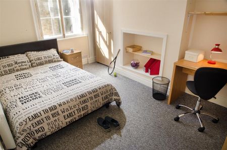 5 bedroom private hall to rent - Photo 3