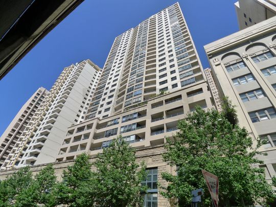 Well Presented Studio Apartment - Regis Tower - Photo 1