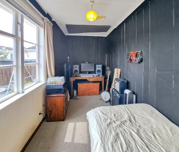 Naenae Living - Photo 1