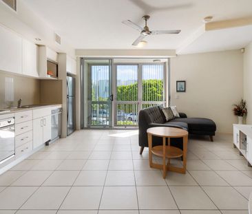 Coastal living, one bedroom furnished apartment - Photo 3