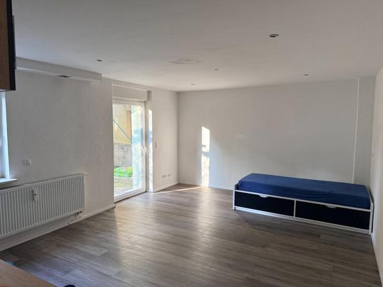 Renovierte 1-Zimmerwohnung mit Küche & Terrasse - Photo 1