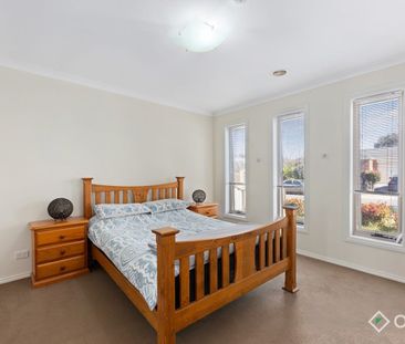 Spacious Family Living in a Prime Location - Photo 4