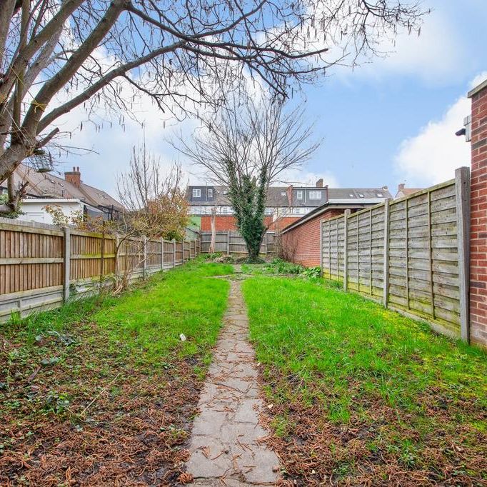 4 bedroom terraced house to rent - Photo 1
