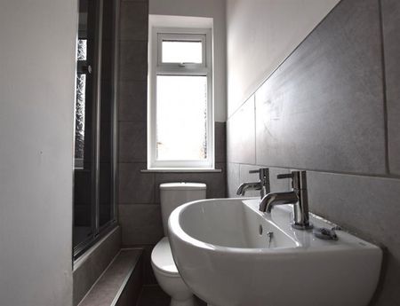 2 Bedroom Terraced To Let - Photo 5