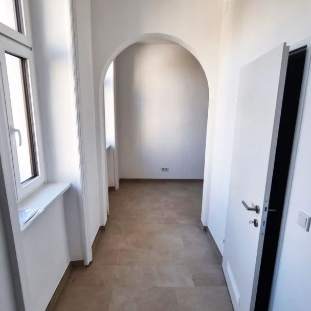 renovierte 82m² große Altbauwohnung im 7. - Foto 1